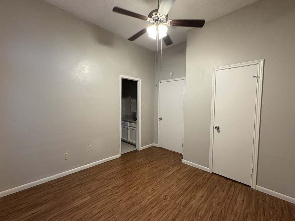 Beautiful Single Family HOME For RENT In Duncanville, TX in United States - Image 9