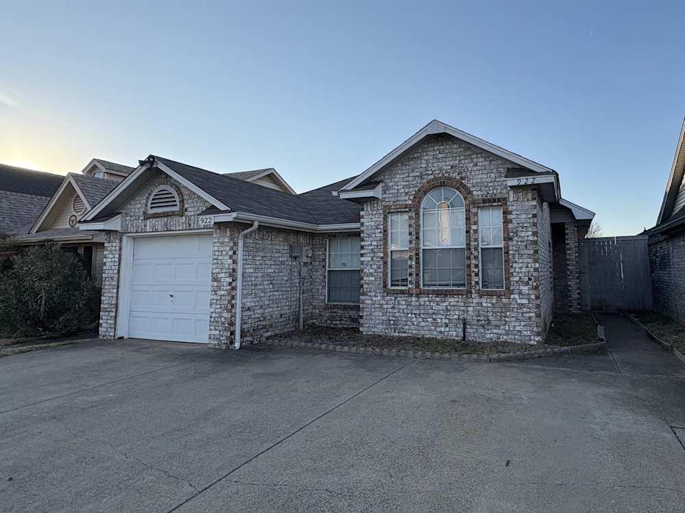 Beautiful Single Family HOME For RENT In Duncanville, TX in United States - Image 6