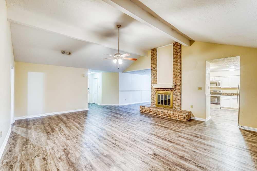 Available 3bed Single Family HOME For RENT in Pasadena - Image 6