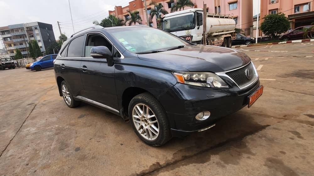 Lexus RX450h Hybrid 2013 au Cameroun - Photo 2