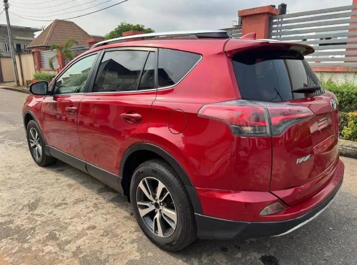 2016 Toyota Rav4 XLE 4PLUGS in Port Harcourt - Image 2