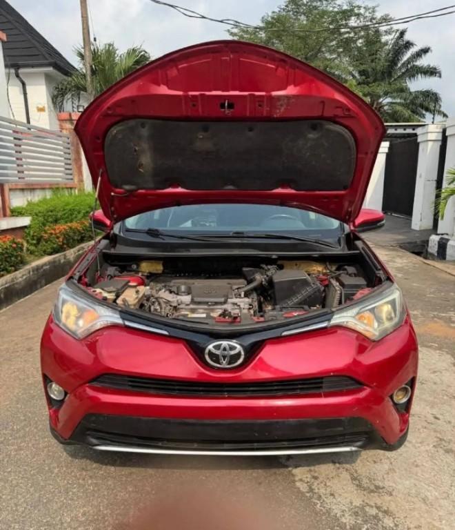 2016 Toyota Rav4 XLE 4PLUGS in Port Harcourt - Image 3