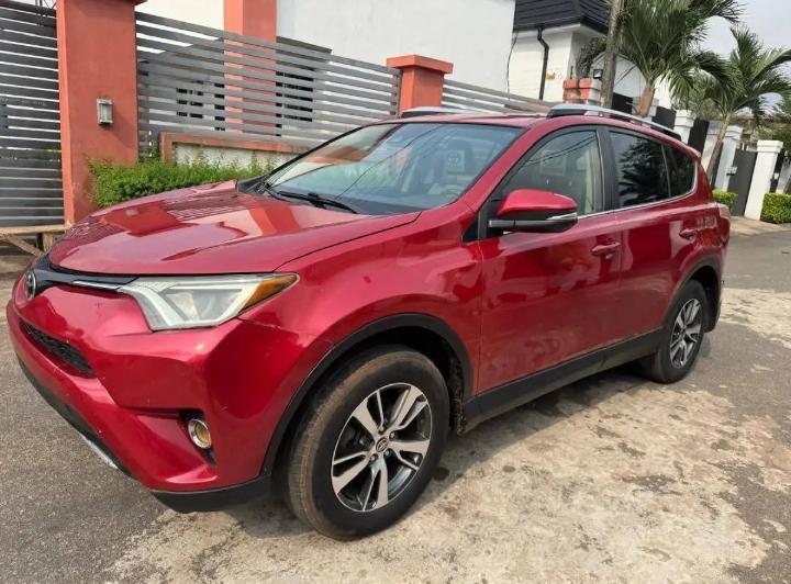 2016 Toyota Rav4 XLE 4PLUGS in Port Harcourt - Image 4