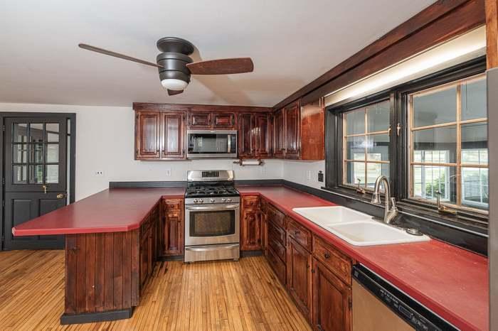 Beautifully Maintained Property – Ready for You in Burlington - Image 2