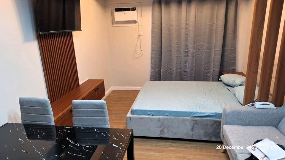 Fully Furnished Studio for Rent Solinea Tower 4 in Consolacion - Image 5