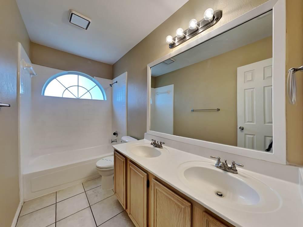 BEAUTIFUL SINGLE FAMILY HOME FOR RENT IN DALLAS, TX in United States - Image 6
