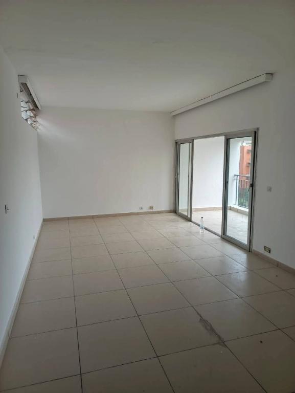LOCATION À COCODY RIVIERA GOLF APPARTEMENT 4 PIÈCES AU 3em ÉTA à Abidjan - Photo 1