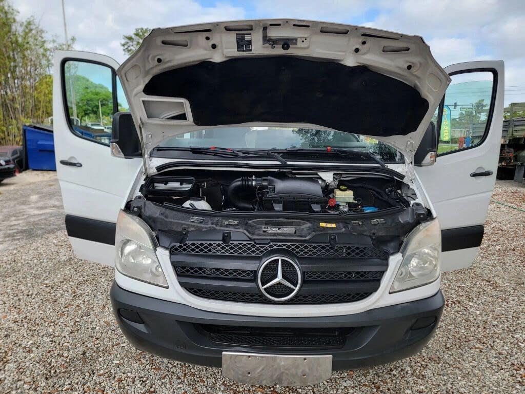 2012 Mercedes-Benz Sprinter Cargo 2500 144 WB RWD in United States - Image 7