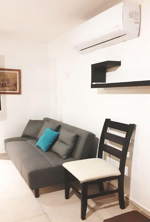 DEPTO CÉNTRICO 2 RECS 2 BÑS SM20 JARDÍN PISCINA AMUEBLADO en Cancún - Imagen 3