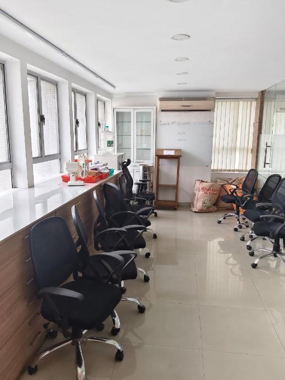 Fully Furnished Office Space For Rent at Duck Back House in India - Image 3