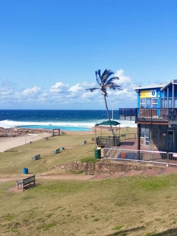 Apartment / Flat 2719-ref-145 for Sale in Scottburgh, Scottburgh in Scottburgh - Image 1