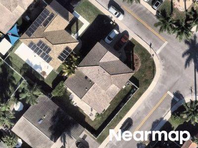 Oak Ridge Dr in Sunrise - Image 1