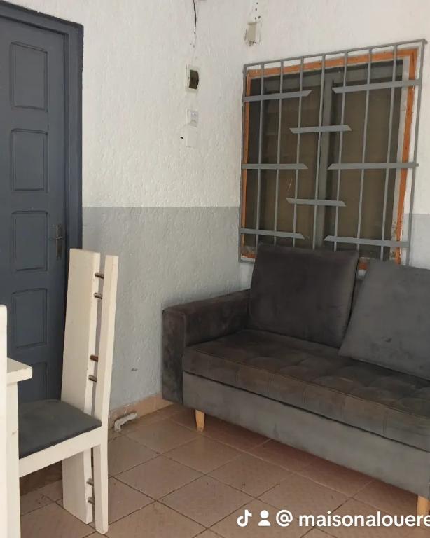 RÉSIDENCE MEUBLÉE ( STUDIO) DISPONIBLE en Côte d’Ivoire - Photo 3