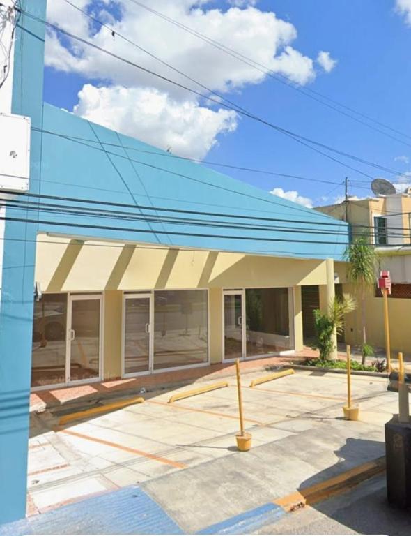 AMPLIO LOCAL EN RENTA SOBRE AVENIDA MEXICO NORTE (IRL-1063) en Mérida - Imagen 1