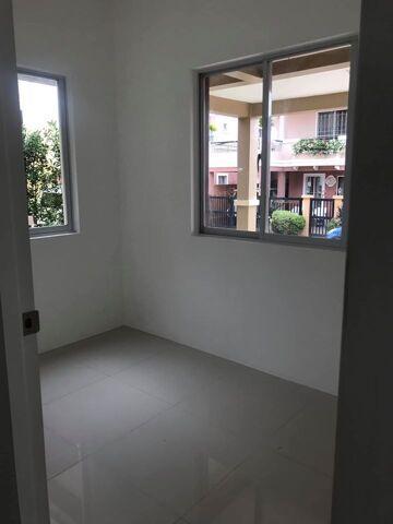 Santa Cruz, Porac, House For Sale in Angeles - Image 1