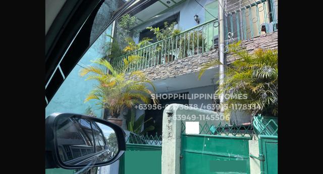 Santa Ana, Manila, House For Sale in Upper Bicutan - Image 1