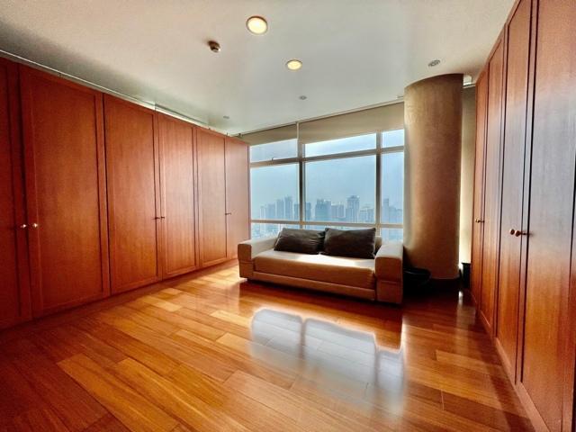 Urdaneta, Makati, House For Rent in Pinyahan - Image 1