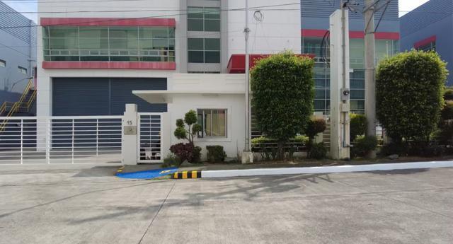 Batino, Calamba, House For Rent in Santa Rosa - Image 1