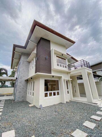 Sun Valley, Paranaque, House For Sale in San Martin De Porres - Image 1