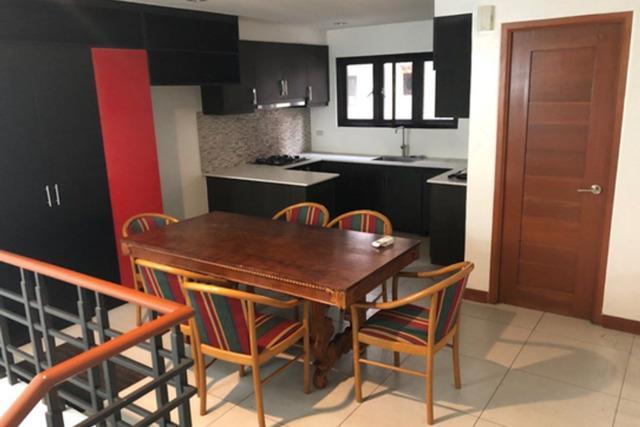 Bagumbayan, Quezon, Townhouse For Rent in Pinyahan - Image 1