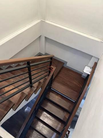 Kapitolyo, Pasig, House For Rent in Manila - Image 1