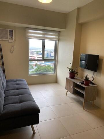 Fort Bonifacio, Taguig, Condo For Rent in Plain View - Image 1
