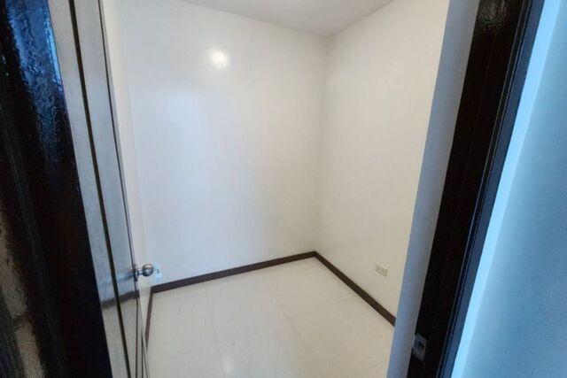 Pansol, Quezon, Townhouse For Rent in Valenzuela - Image 1