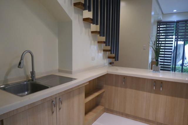 Talamban, Cebu, Townhouse For Rent in Consolacion - Image 1