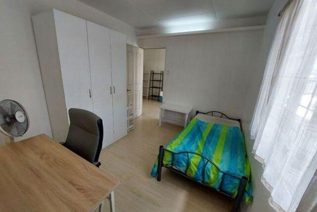 Kapitolyo, Pasig, House For Rent in Angono - Image 1