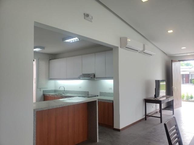 Clark, Mabalacat, House For Rent in Angeles - Image 1