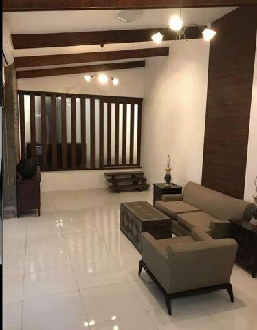 Bel-air, Makati, House For Rent in Pinyahan - Image 1