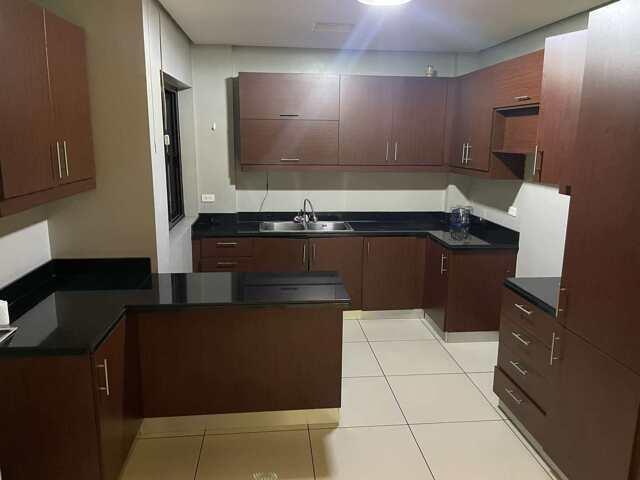 Mariana, Quezon, Townhouse For Rent in Manila - Image 1
