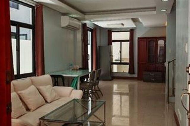 Moonwalk, Paranaque, House For Rent in Lower Bicutan - Image 1