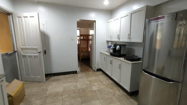Ugong, Pasig, House For Rent in Pinyahan - Image 1