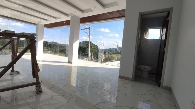 Dela Cruz, Bamban, Office For Rent in Magalang - Image 1