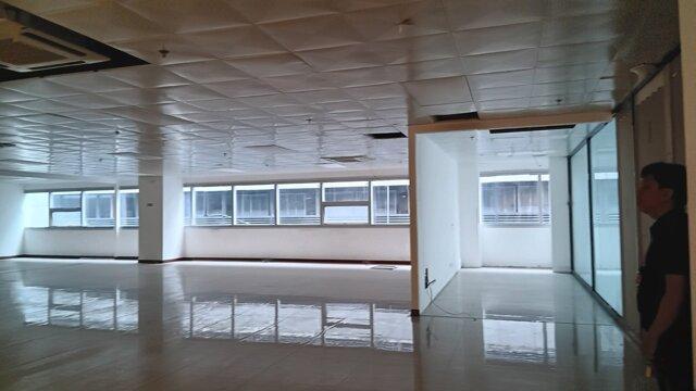 Macapagal Boulevard, Pasay, Office For Rent in Kawit - Image 1
