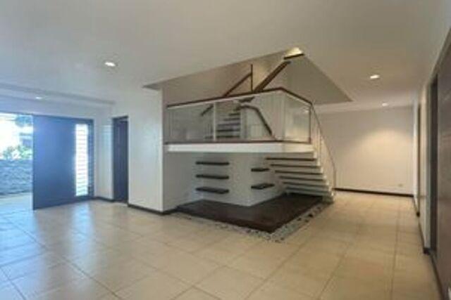 Urdaneta, Makati, House For Rent in Taguig - Image 1