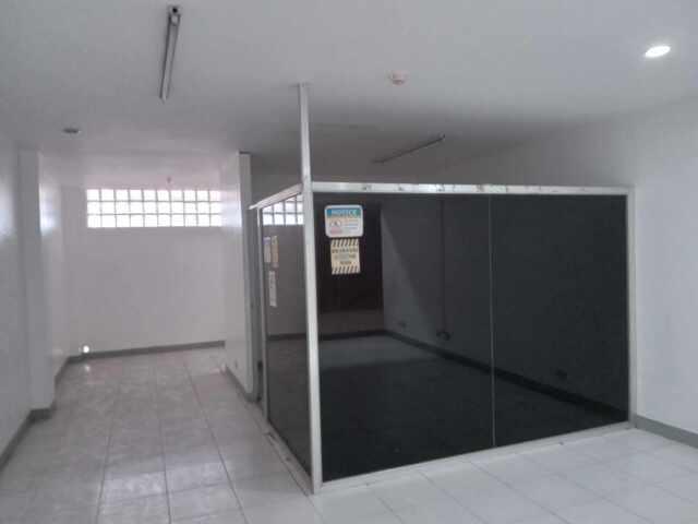 Mandaue, Office For Rent in Liloan - Image 1