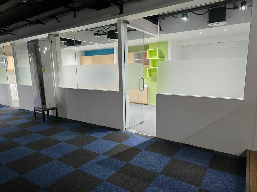 450sqm Creative Office LEGAZPI VILLAGE, MAKATI CITY FOR LEASE in Malate - Image 6