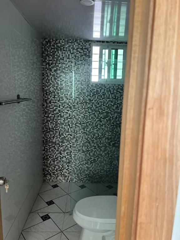 APARTAMENTO EN VENTA CON AMPLIO PATIO en la República Dominicana - Imagen 5