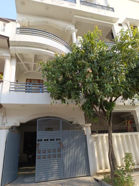 1 ROOM SET FOR RENT for Rs. 7500/- ONLY FOR GIRLS in Lucknow - Image 1