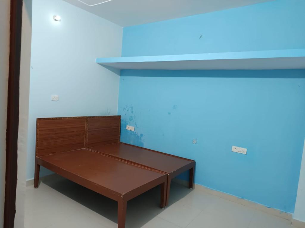 1 ROOM SET FOR RENT for Rs. 7500/- ONLY FOR GIRLS in Lucknow - Image 6