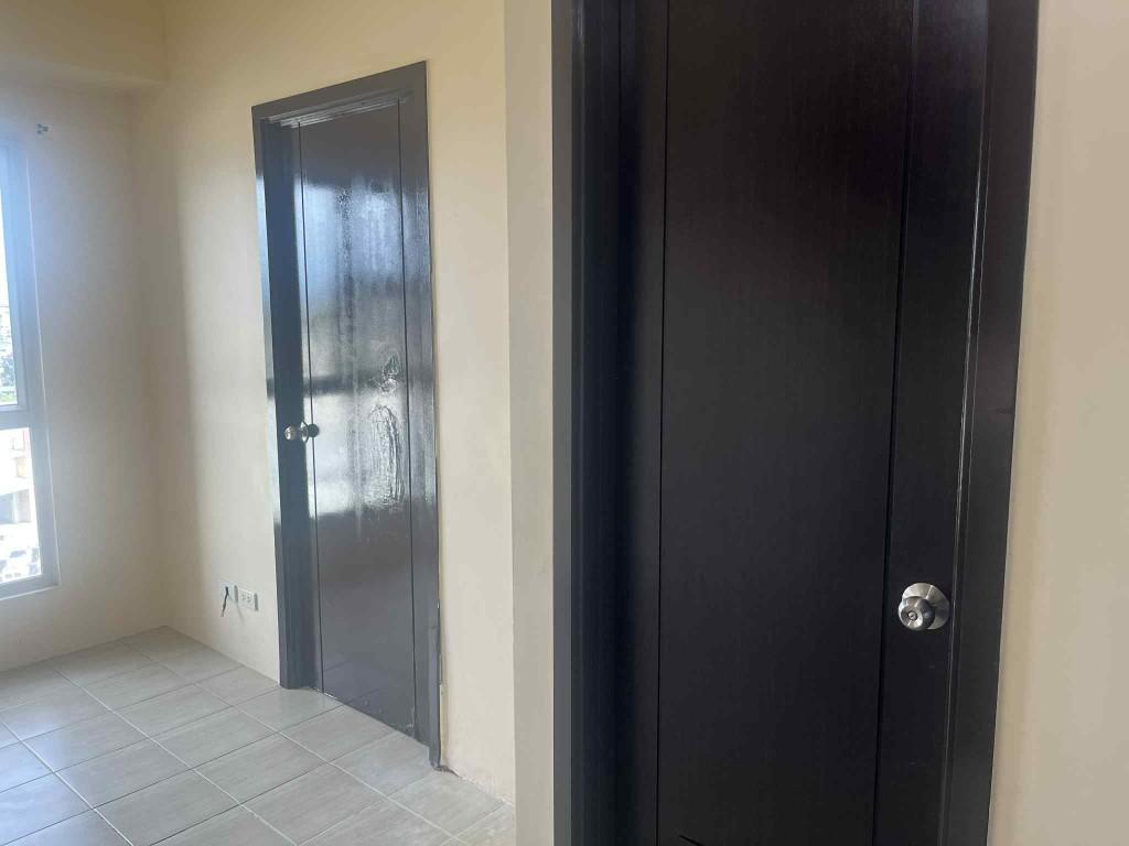 1 BR Unfurnished Condo Unit For Rent in The Rochester, Pasig in Pansol - Image 9