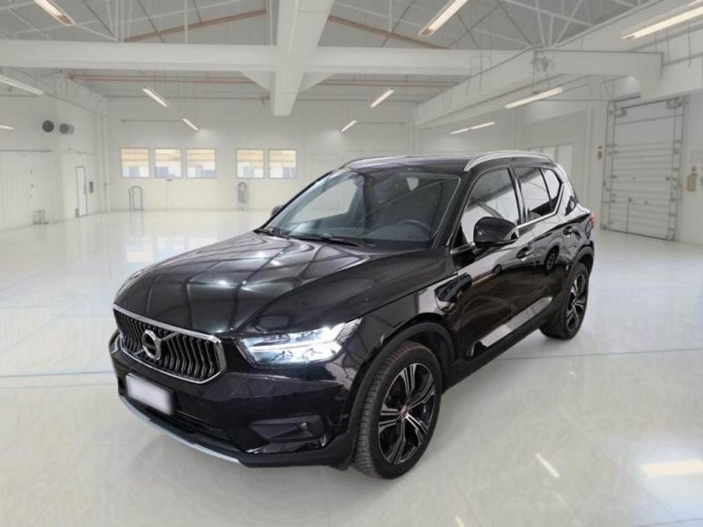Volvo XC40 1.5 T4 Twin Recharge R-Design Exp Auto en Navalcarnero - Imagen 1
