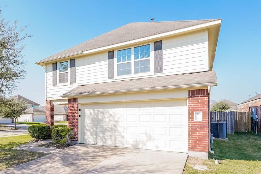 Available Single Family HOME For RENT In Houston, Texas in United States - Image 1