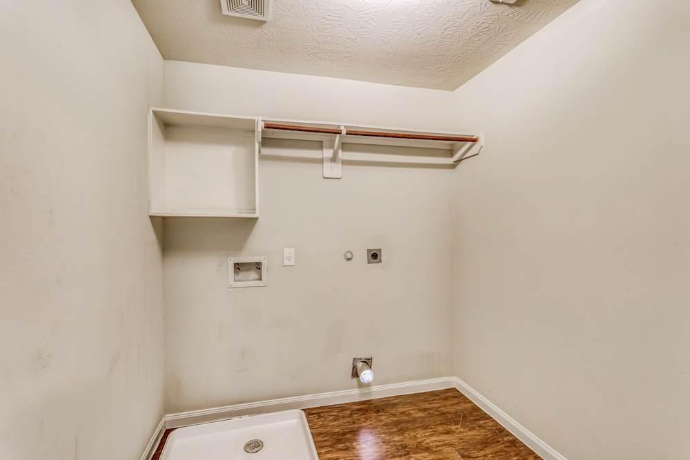 Available Single Family HOME For RENT In Houston, Texas in United States - Image 8