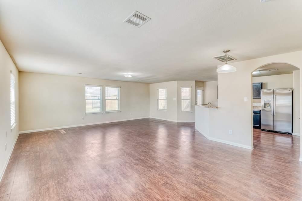 Available Single Family HOME For RENT In Houston, Texas in United States - Image 6