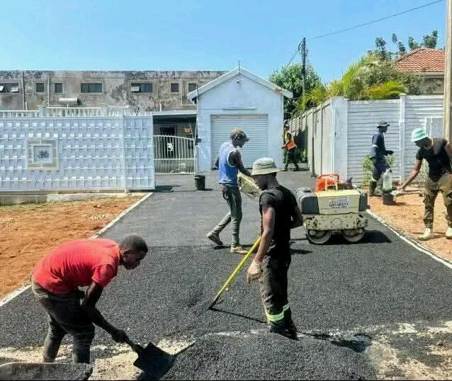 CONSTRUCTION ON TARRING DRIVE WAYS in South Africa - Image 8