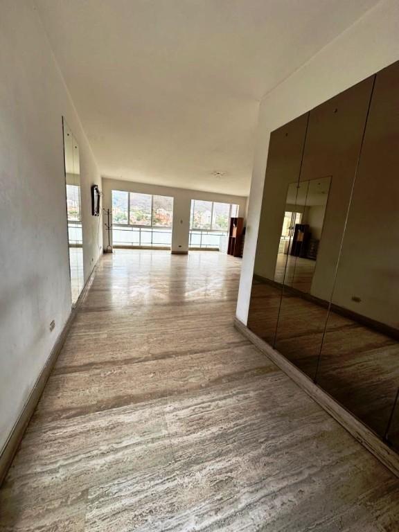 APARTAMENTO - LA FLORIDA - 142 Mts2 en Venezuela - Imagen 3