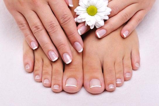 MASAJE CORPORAL, MANICURE, PEDICURE en Oleiros - Imagen 2